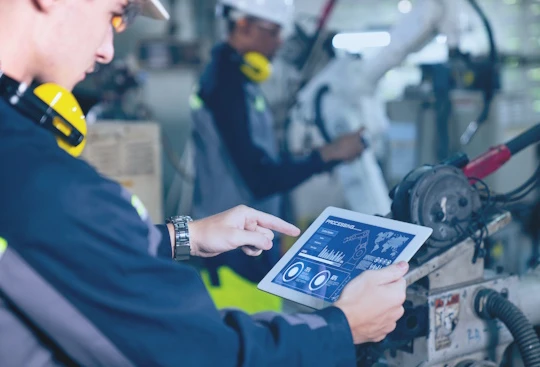 Digitalizacja procesów produkcyjnych. O technologii IT w dobie Przemysłu 4.0